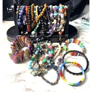 BRACELET STAND (LOCKING) METAL & WOOD WITH 30+ BEADED w/CHARMS BRACELETS (2737)